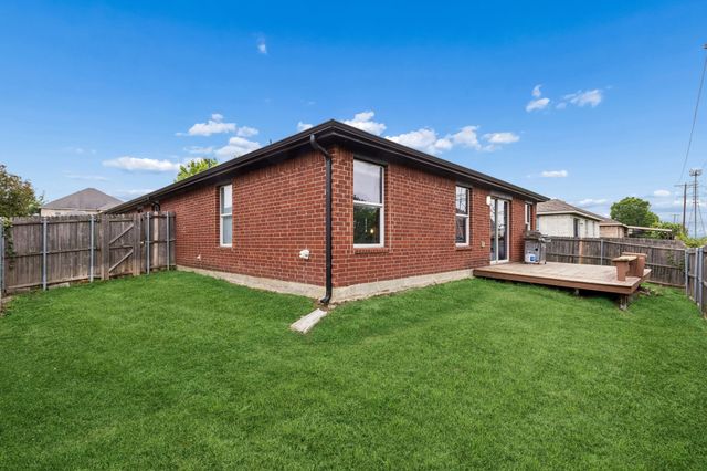 620 Sotogrande Street, Grand Prairie, TX 75051
