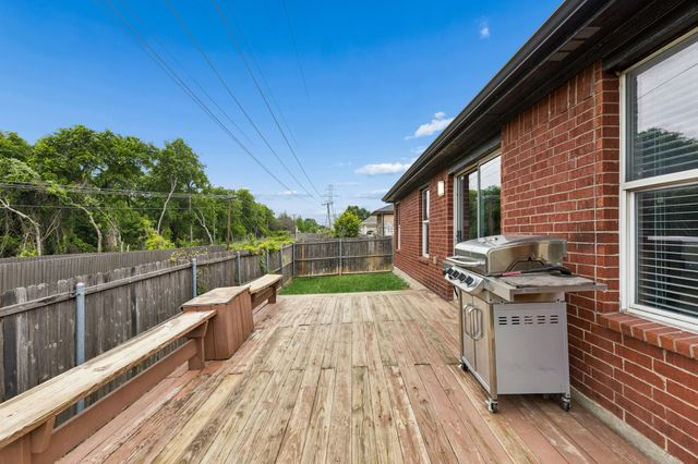 620 Sotogrande Street, Grand Prairie, TX 75051