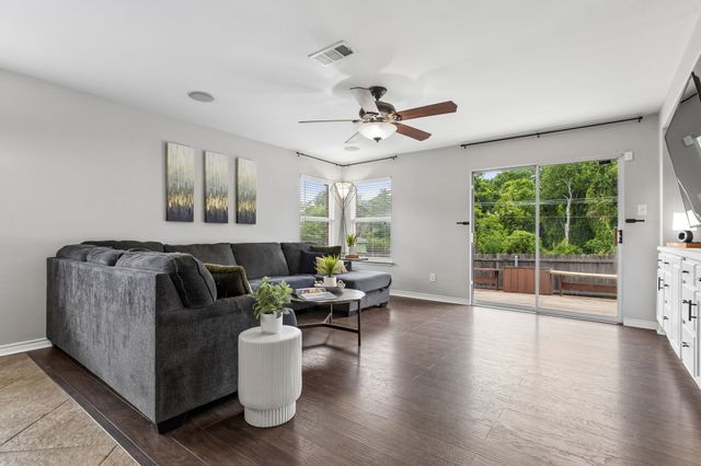 620 Sotogrande Street, Grand Prairie, TX 75051