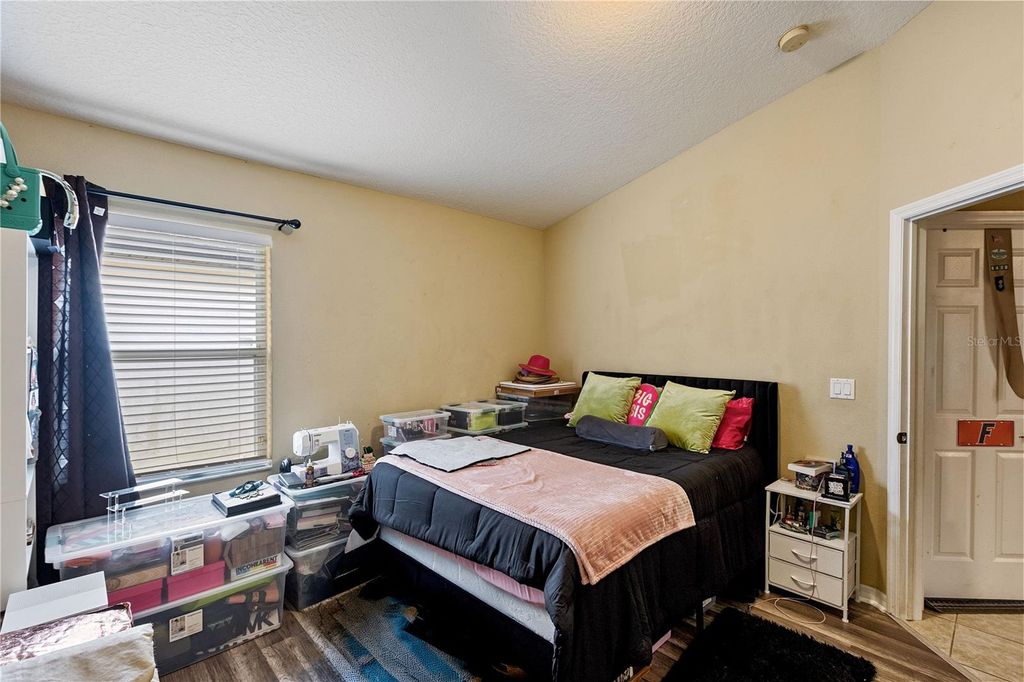 Image 21 of property listing at 4627 WHISPERING WIND AVENUE, Tampa, FL 33614