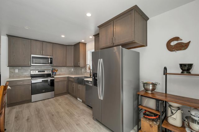 5 Granite Way, Canaan, NH 03741