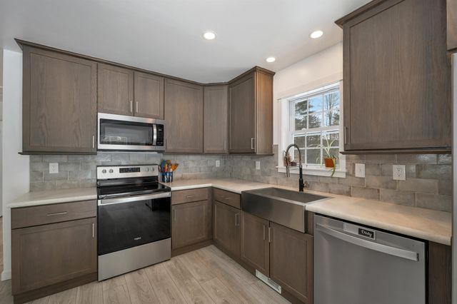 5 Granite Way, Canaan, NH 03741