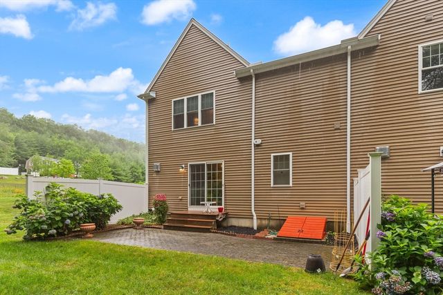 701 Crystal Way 701, Bellingham, MA 02019