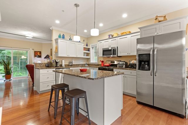 701 Crystal Way 701, Bellingham, MA 02019