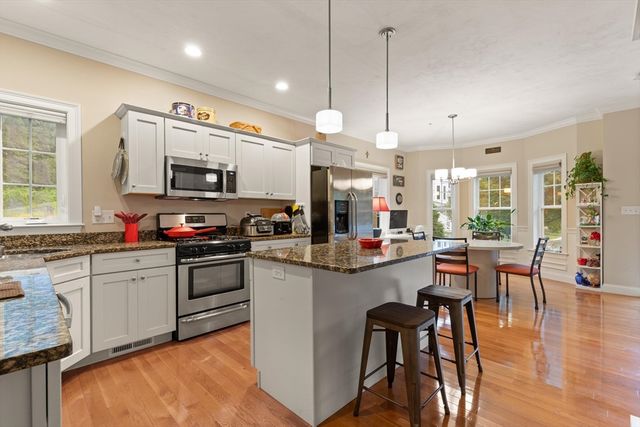 701 Crystal Way 701, Bellingham, MA 02019