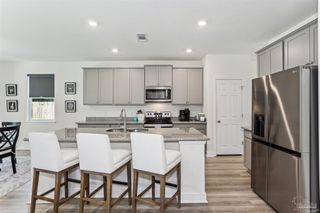 6233 Carson Dr, Milton, FL 32570