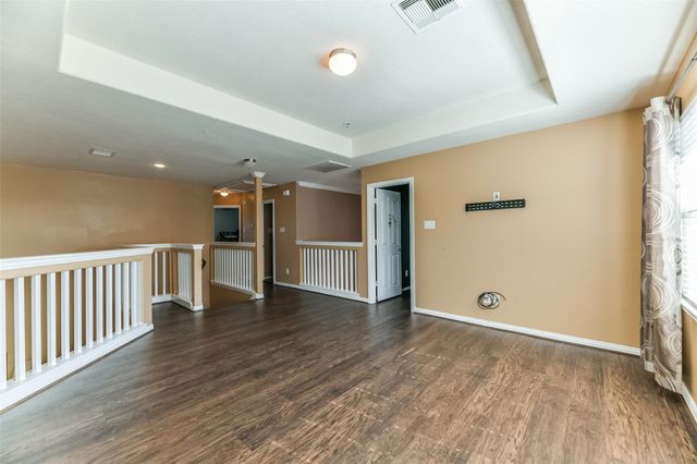 2889 Flower Creek Lane, Dickinson, TX 77539