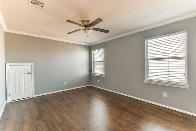 2889 Flower Creek Lane, Dickinson, TX 77539