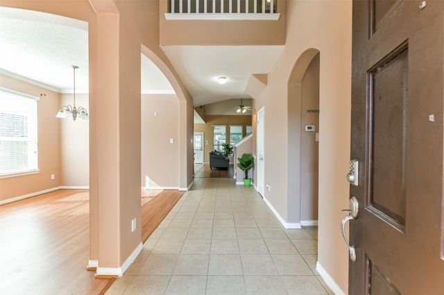 2889 Flower Creek Lane, Dickinson, TX 77539