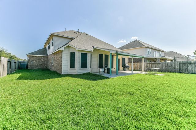 2889 Flower Creek Lane, Dickinson, TX 77539