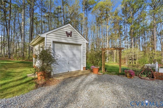 14430 Overlook Ridge Ln, Beaverdam, VA 23015