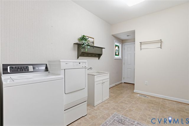 14430 Overlook Ridge Ln, Beaverdam, VA 23015