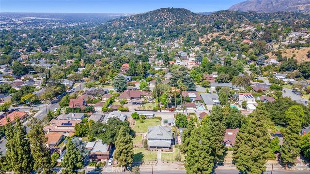 425 N Canyon, Monrovia, CA 91016