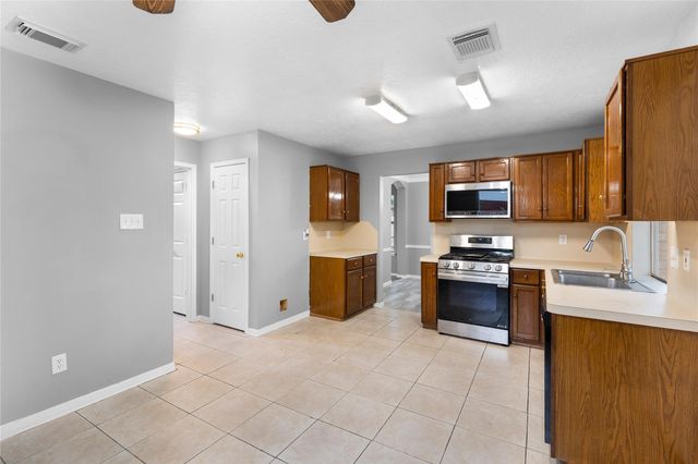 3802 Apple Hollow Lane, Humble, TX 77396