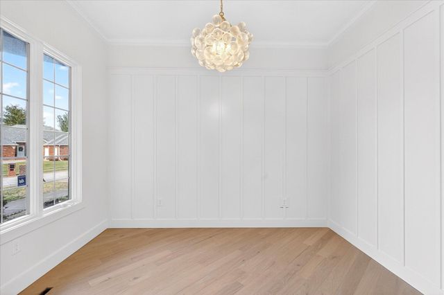 930 E Canterbury Street, Springfield, MO 65810