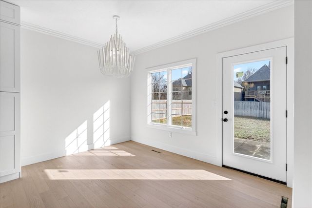 930 E Canterbury Street, Springfield, MO 65810