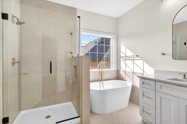 930 E Canterbury Street, Springfield, MO 65810