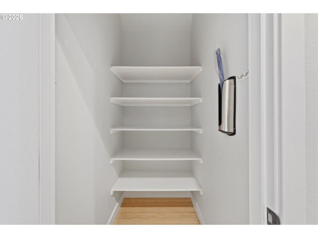 2502 Nw PARNELL Ter, Portland, OR 97229