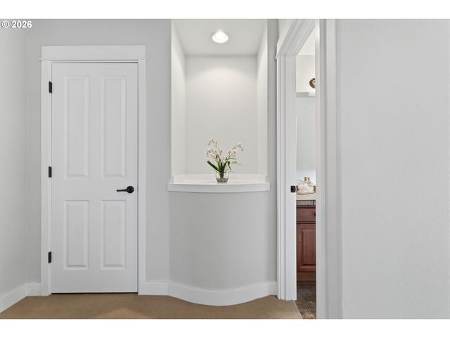 2502 Nw PARNELL Ter, Portland, OR 97229