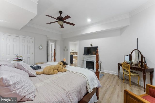 627 WALKER RD, Great Falls, VA 22066