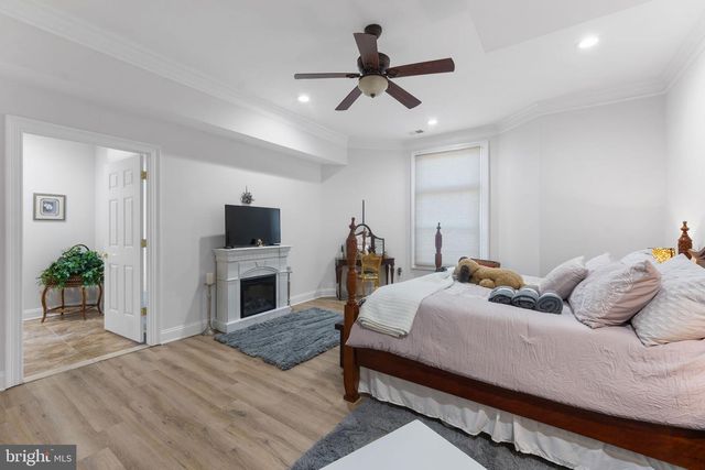 627 WALKER RD, Great Falls, VA 22066