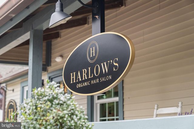 627 WALKER RD, Great Falls, VA 22066