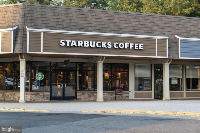 627 WALKER RD, Great Falls, VA 22066