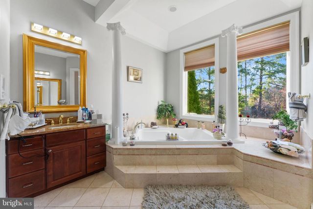 627 WALKER RD, Great Falls, VA 22066