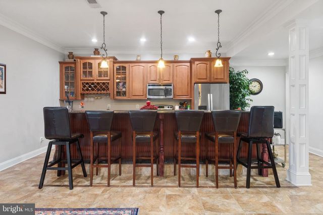 627 WALKER RD, Great Falls, VA 22066