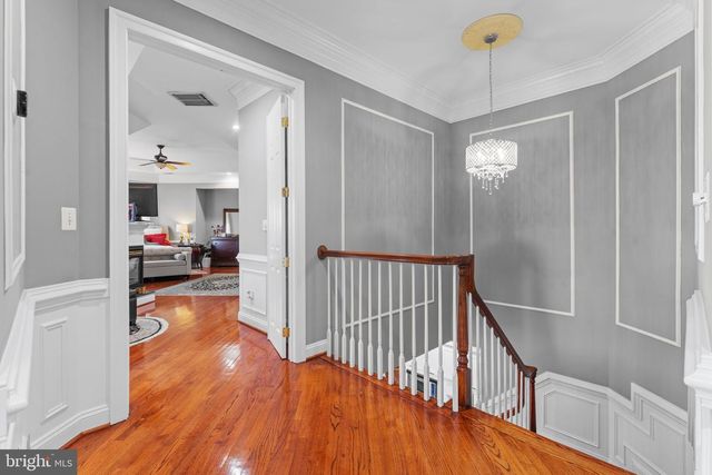 627 WALKER RD, Great Falls, VA 22066