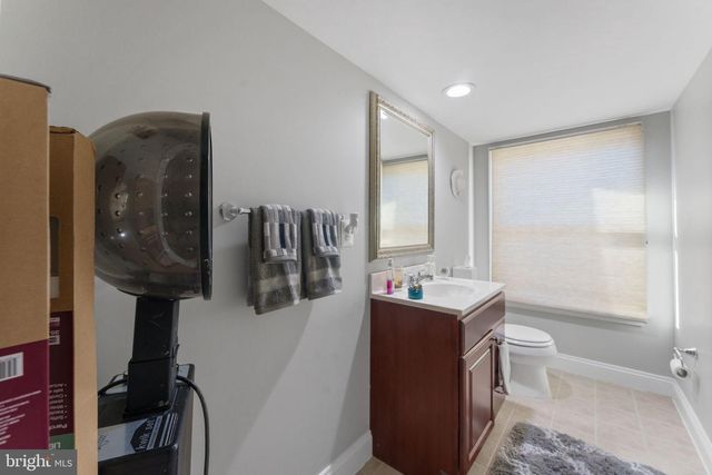 627 WALKER RD, Great Falls, VA 22066