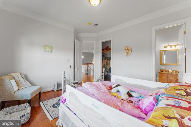 627 WALKER RD, Great Falls, VA 22066