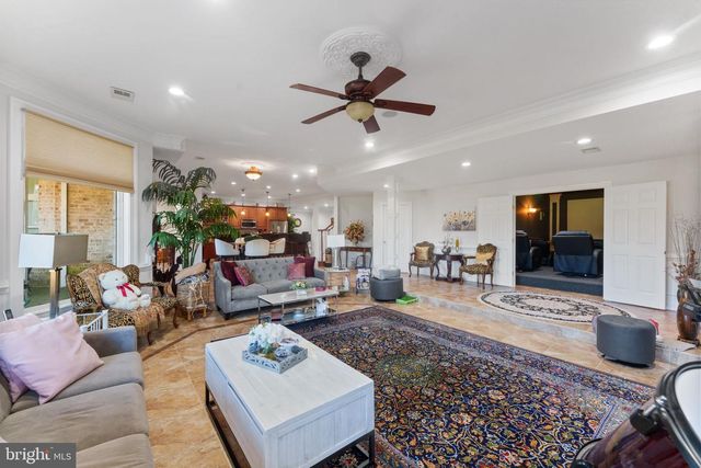 627 WALKER RD, Great Falls, VA 22066