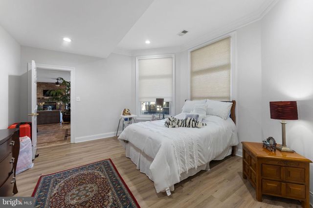 627 WALKER RD, Great Falls, VA 22066