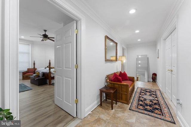 627 WALKER RD, Great Falls, VA 22066