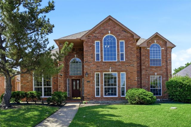 1113 Hunters Creek Drive, Carrollton, TX 75007