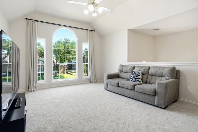 1113 Hunters Creek Drive, Carrollton, TX 75007