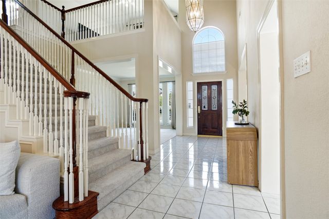 1113 Hunters Creek Drive, Carrollton, TX 75007