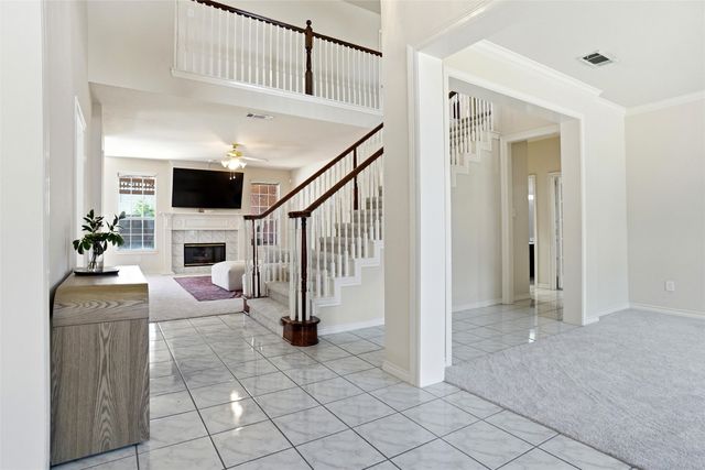 1113 Hunters Creek Drive, Carrollton, TX 75007