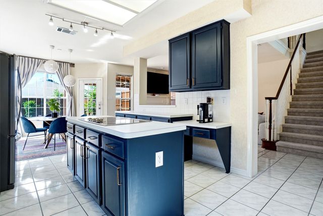 1113 Hunters Creek Drive, Carrollton, TX 75007