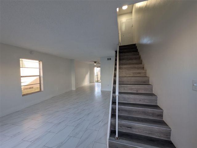 2456 NW 52nd Avenue 2456, Lauderhill, FL 33313