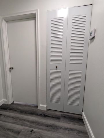 2456 NW 52nd Avenue 2456, Lauderhill, FL 33313