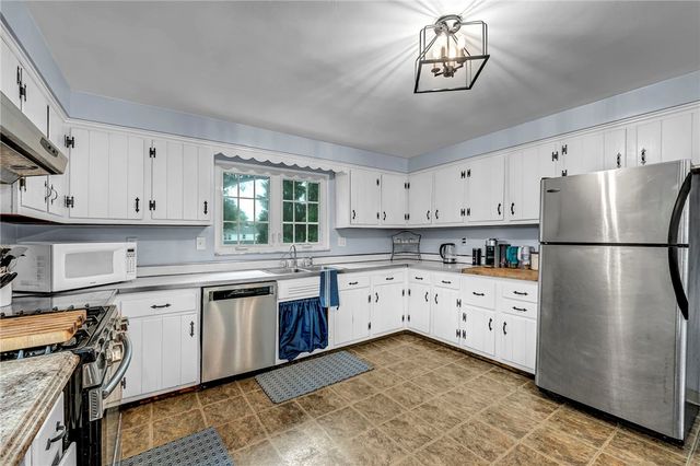 3225 Comanche Road, Bethel Park, PA 15241