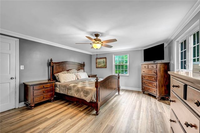3225 Comanche Road, Bethel Park, PA 15241