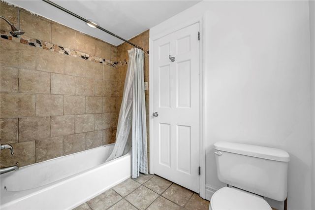 3225 Comanche Road, Bethel Park, PA 15241