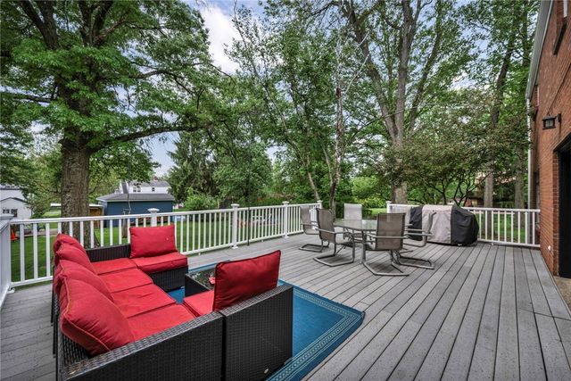 3225 Comanche Road, Bethel Park, PA 15241