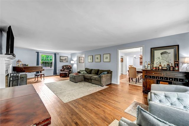 3225 Comanche Road, Bethel Park, PA 15241