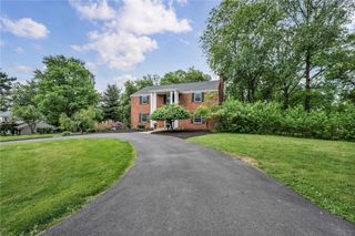 3225 Comanche Road, Bethel Park, PA 15241