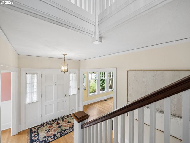 6154 Se TAYLOR Ct, Portland, OR 97215