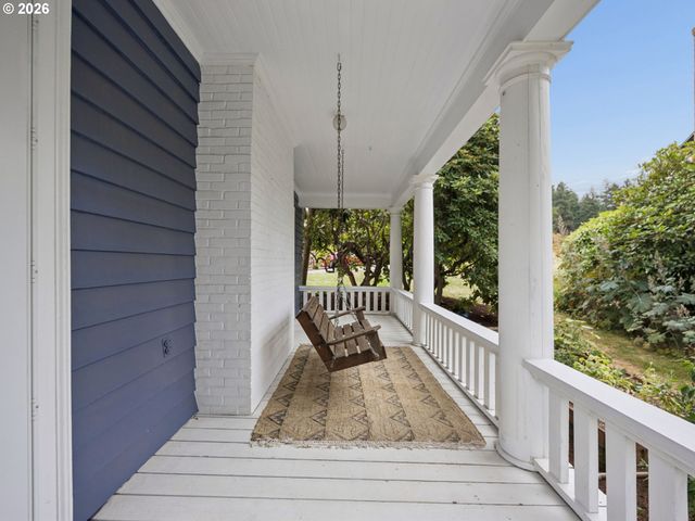 6154 Se TAYLOR Ct, Portland, OR 97215